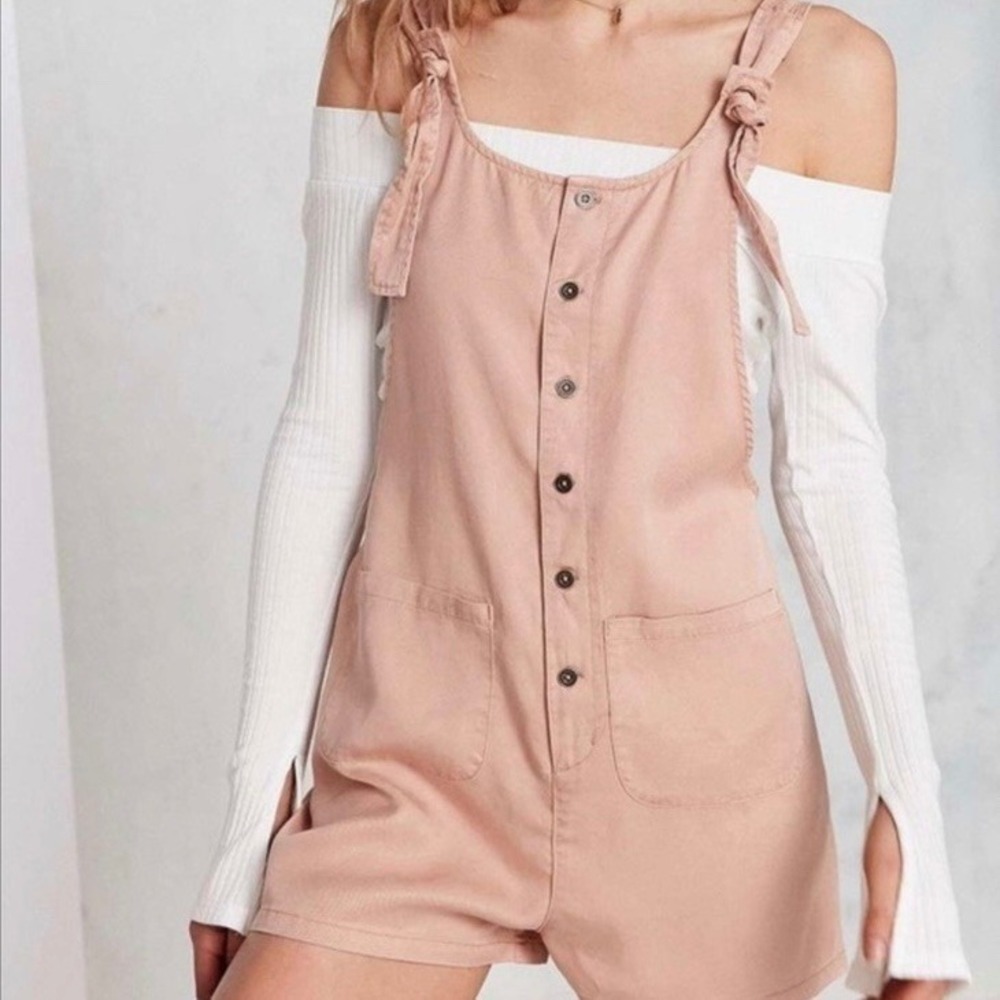 BDG Urban Outfitters Romper Jumpsuit Peach Button Front Tie Strap Pockets Womens